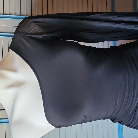 Black one shoulder mini dress - Picture 3 of 9